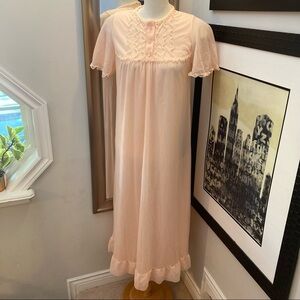 Vintage St. Michael peach night gown